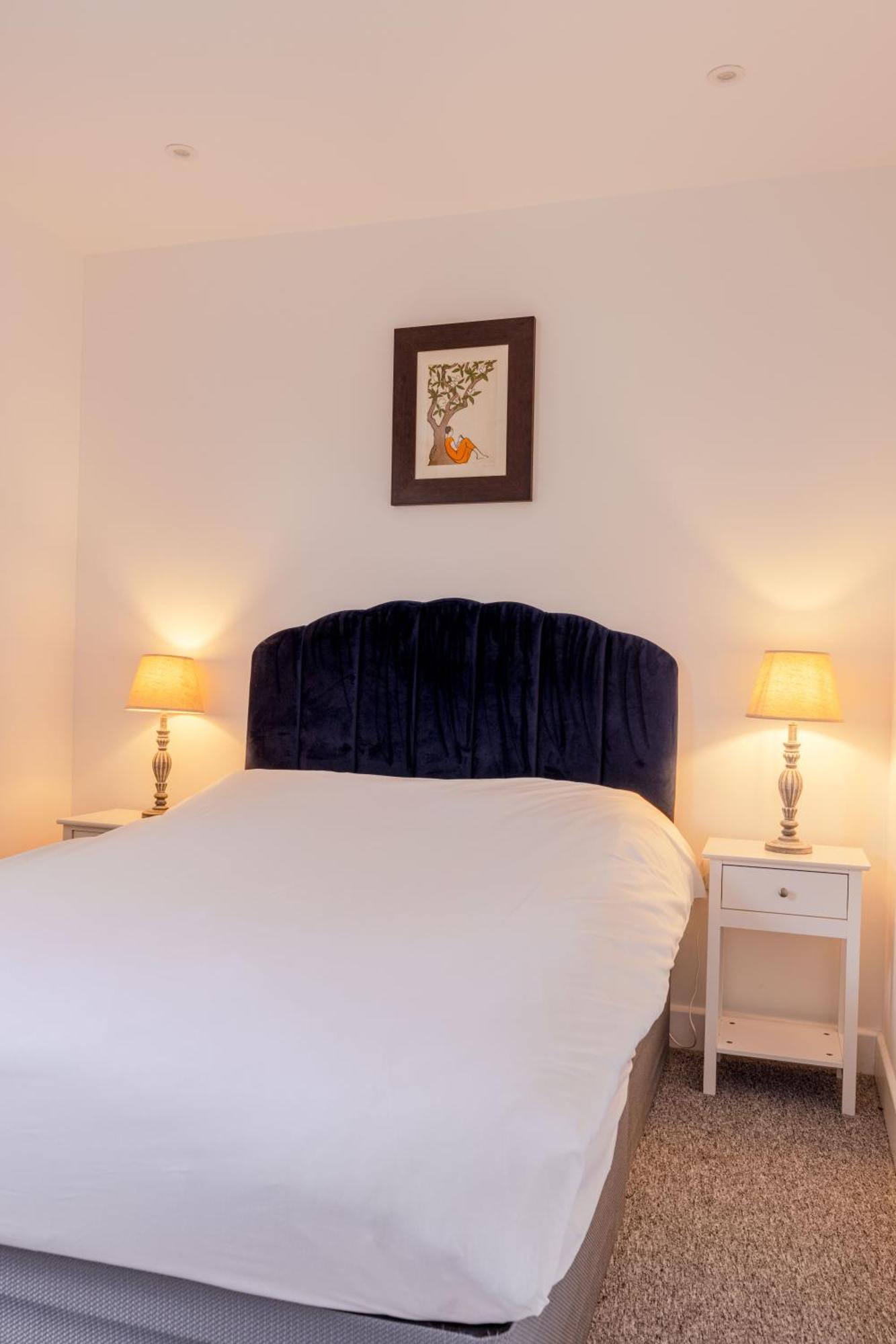 Boutique Vertigo Apartment Central Kingston/London Кингстън на Темза Екстериор снимка